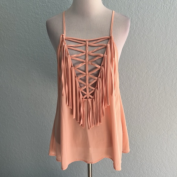 Women’s Buckle BKE Red Peach Fringe Tank-Top Medium - Picture 2 of 8